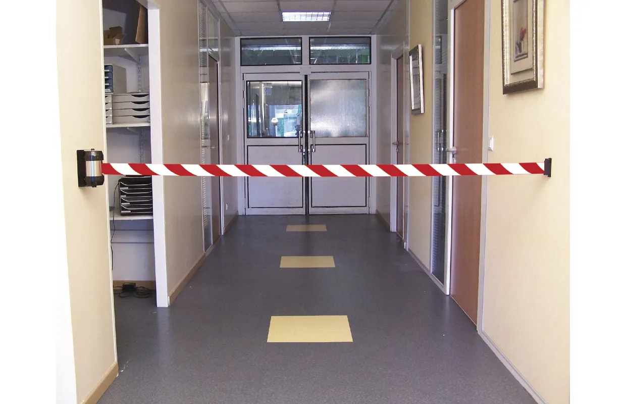 Afzetband zwart/geel wandbevestiging 4 m MW Tools