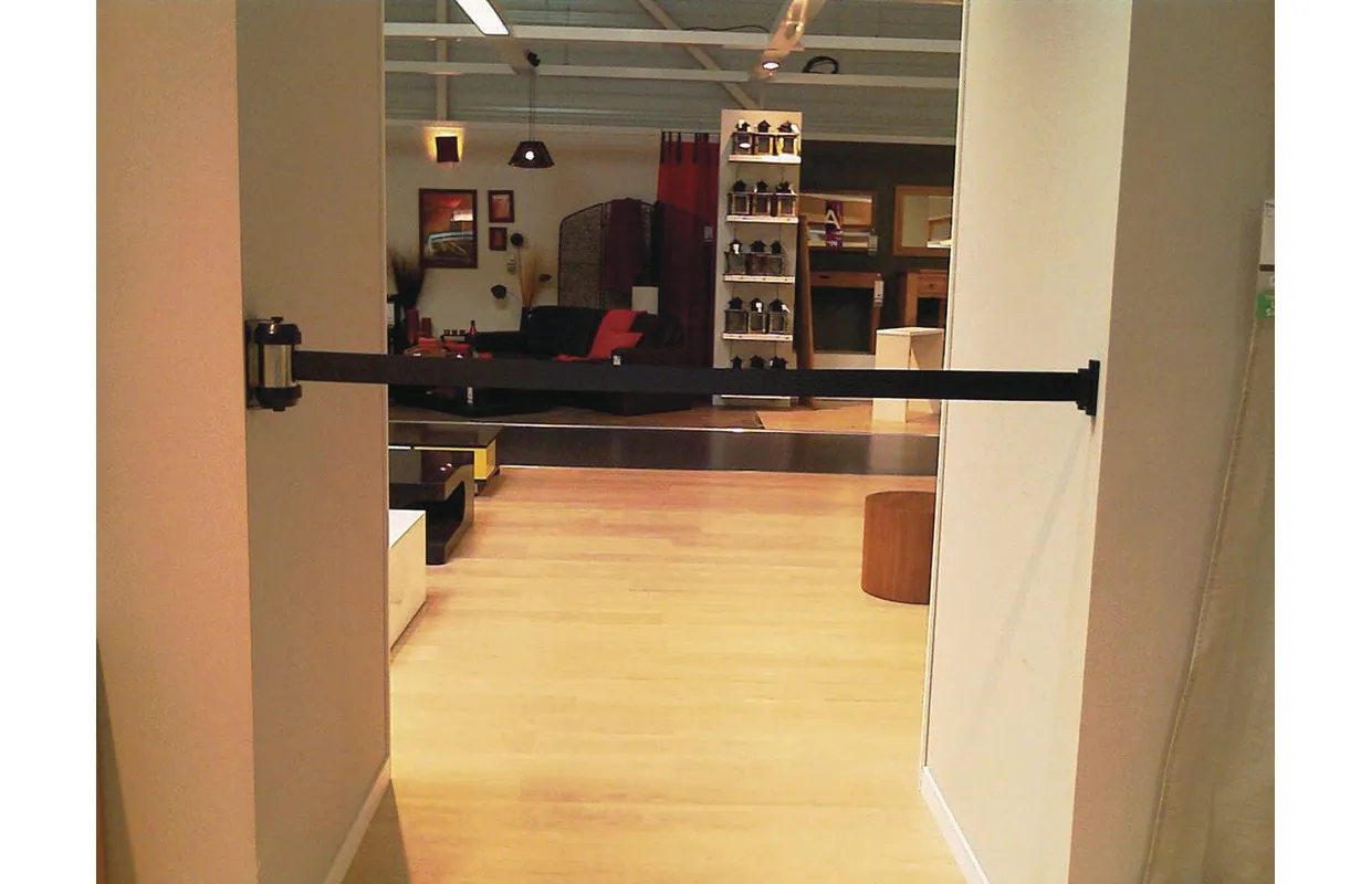 Afzetband zwart/geel wandbevestiging 4 m MW Tools